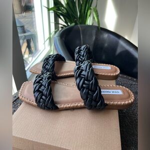 STEVE MADDEN MAGNITUDE BLACK BRAIDED SLIDE SANDALS 8.5